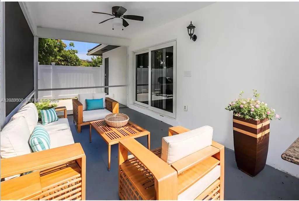 1110 S 14th Avenue Hollywood FL 33020