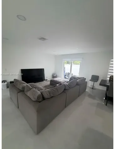 1110 S 14th Avenue Hollywood FL 33020