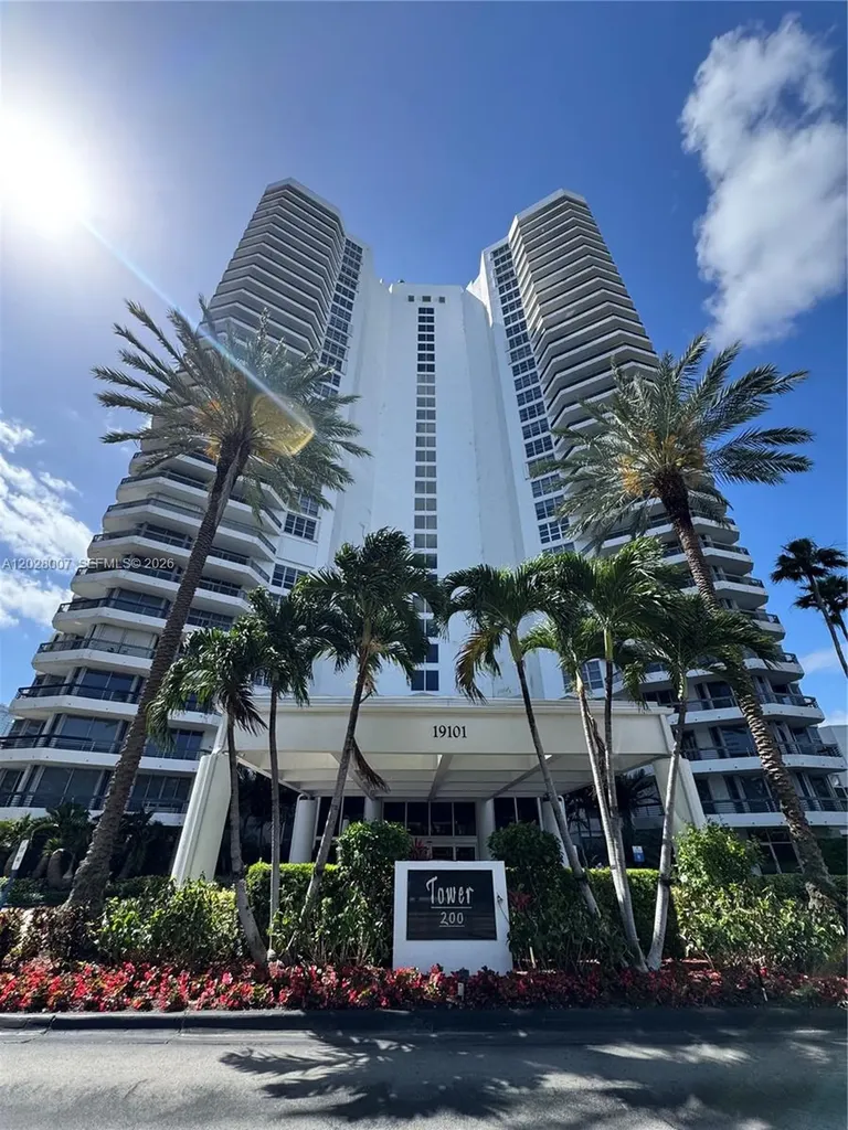 19101 NE 36th Court Aventura FL 33180