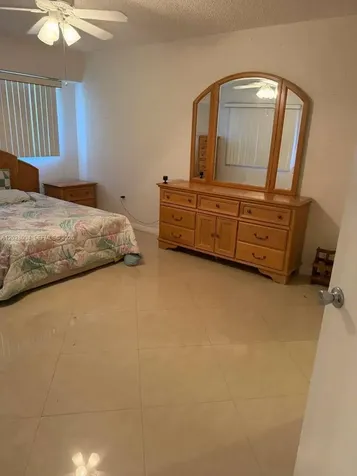 1600 SW 127th Way Pembroke Pines FL 33027