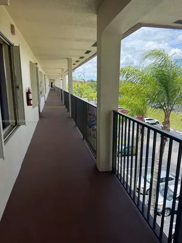 1600 SW 127th Way Pembroke Pines FL 33027