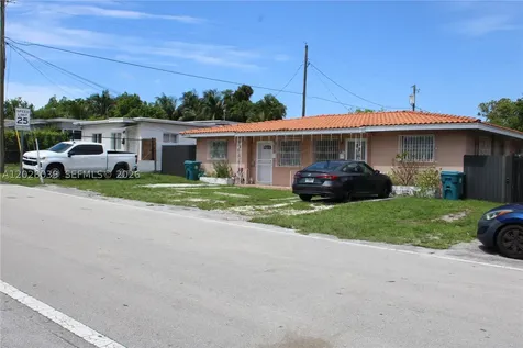 1040 NW 23rd Court Miami FL 33125