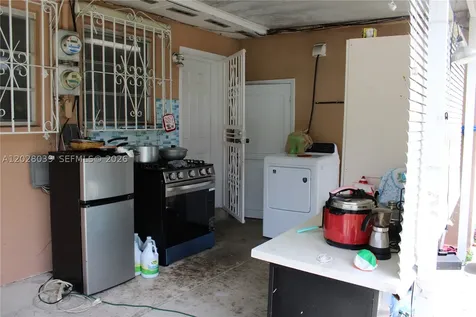 1040 NW 23rd Court Miami FL 33125