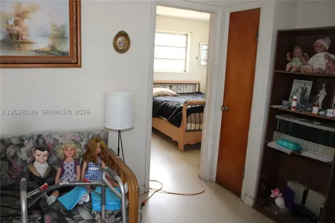 1040 NW 23rd Court Miami FL 33125
