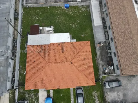1040 NW 23rd Court Miami FL 33125