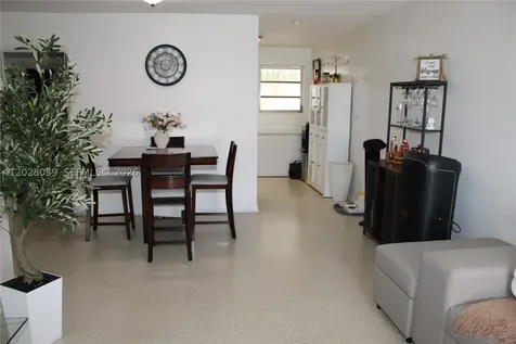 1040 NW 23rd Court Miami FL 33125