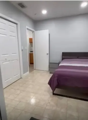 570 W 46th Place Hialeah FL 33012