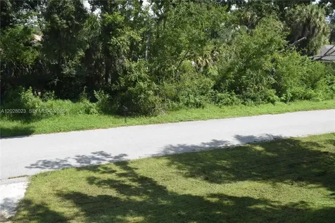 17113 Russell Avenue Port Charlotte FL 33954