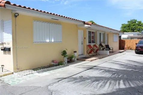 1022 NW 22nd Place Miami FL 33125