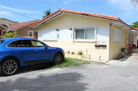 1022 NW 22nd Place Miami FL 33125
