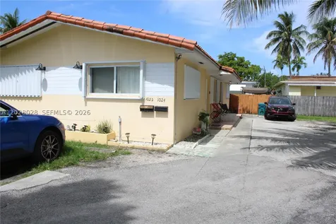 1022 NW 22nd Place Miami FL 33125