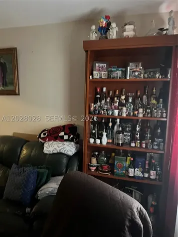 1022 NW 22nd Place Miami FL 33125
