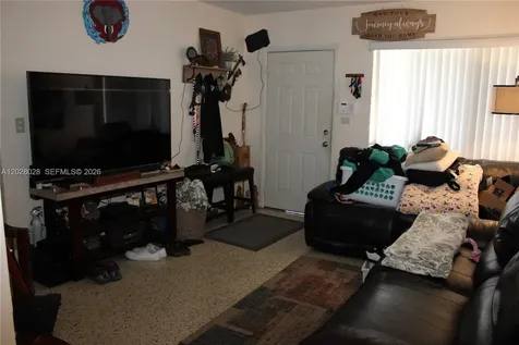 1022 NW 22nd Place Miami FL 33125