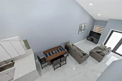 9046 NW 121st Terrace Hialeah Gardens FL 33018
