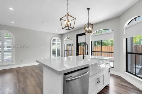 10276 NW 30th Terrace Doral FL 33172