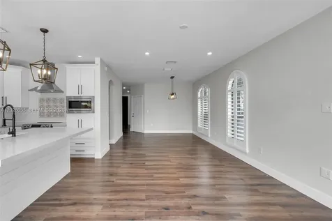 10276 NW 30th Terrace Doral FL 33172