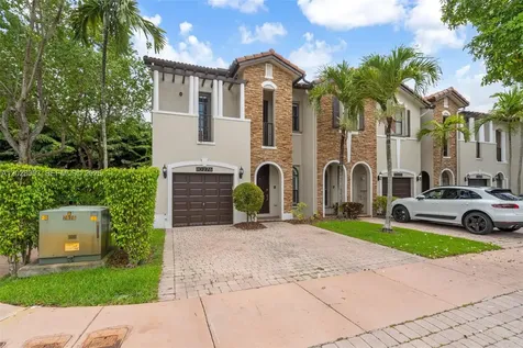 10276 NW 30th Terrace Doral FL 33172