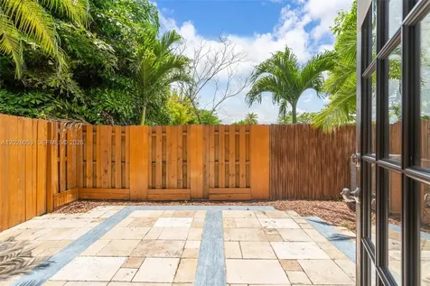 10276 NW 30th Terrace Doral FL 33172