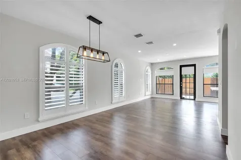 10276 NW 30th Terrace Doral FL 33172