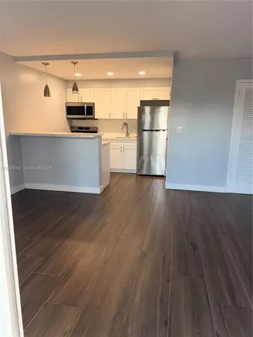 2200 E Hallandale Beach Boulevard Hallandale Beach FL 33009
