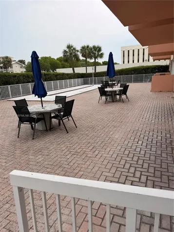 2200 E Hallandale Beach Boulevard Hallandale Beach FL 33009