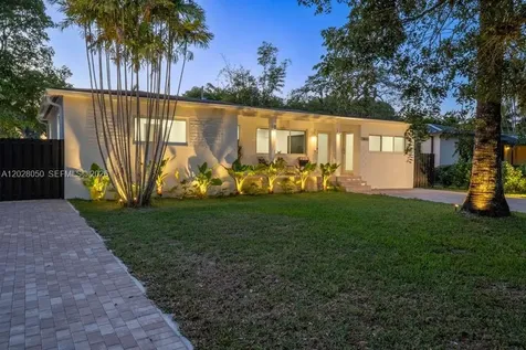 13800 NE 1st Avenue Miami FL 33161