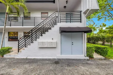 9751 Wayne Avenue Palmetto Bay FL 33157