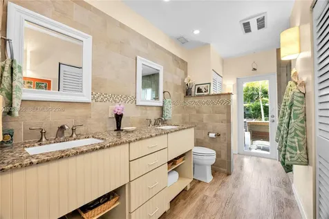 5825 SW 46th Terrace Miami FL 33155