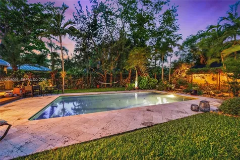 5825 SW 46th Terrace Miami FL 33155