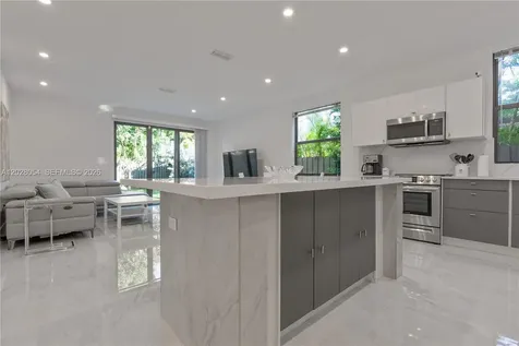 2887 SW 33rd Avenue Miami FL 33133