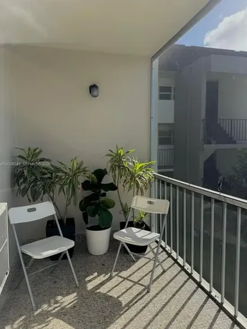 1530 NE 191st Street Miami FL 33179