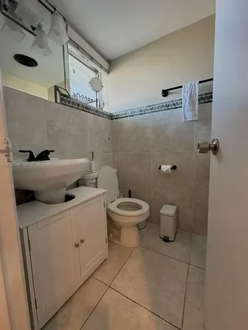 1530 NE 191st Street Miami FL 33179
