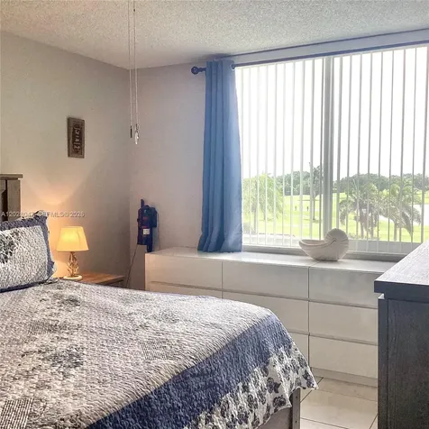8900 Washington Boulevard Pembroke Pines FL 33025