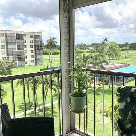 8900 Washington Boulevard Pembroke Pines FL 33025