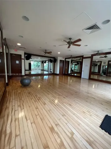 19501 W Country Club Drive Aventura FL 33180