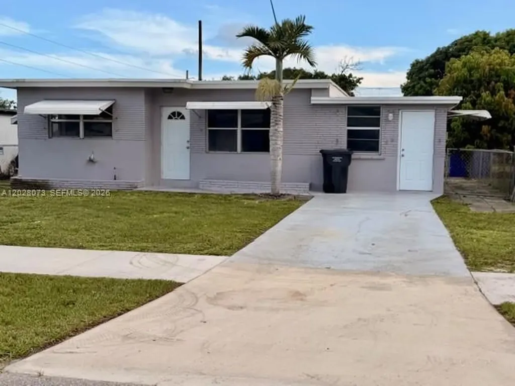 5608 Garfield Street Hollywood FL 33021
