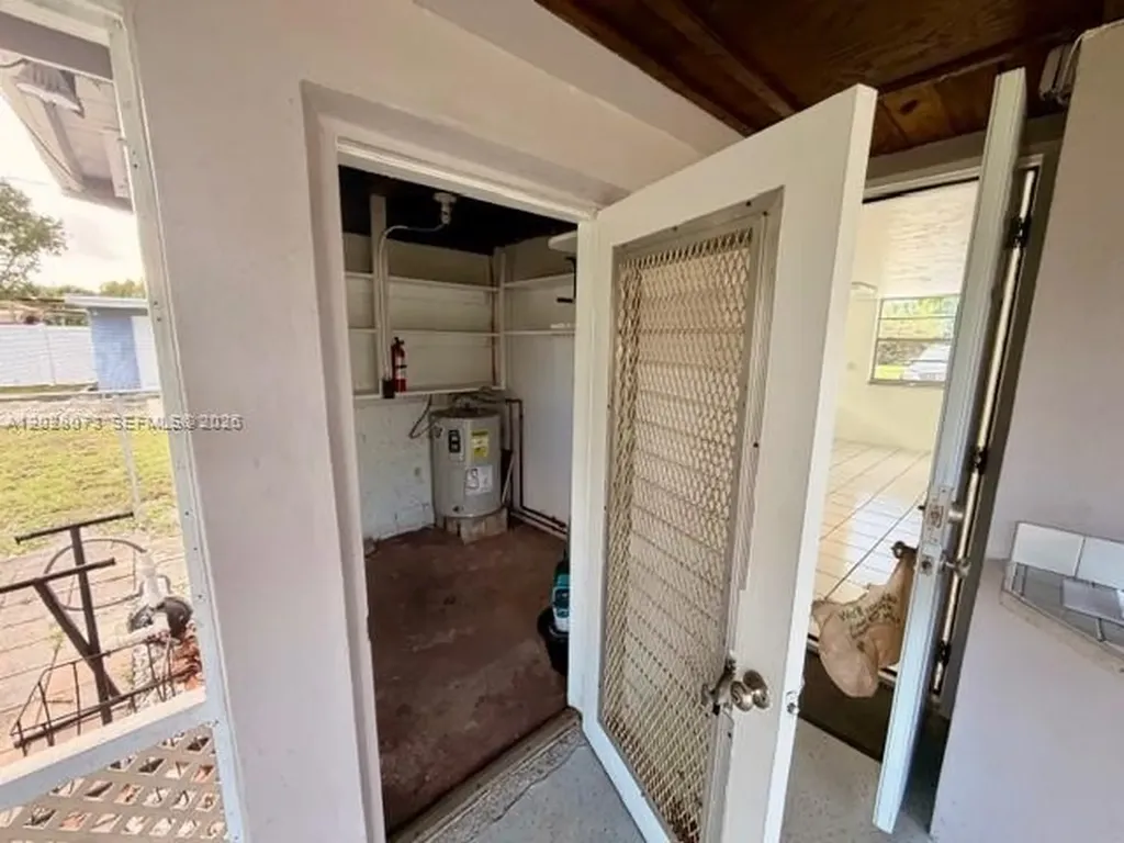 5608 Garfield Street Hollywood FL 33021