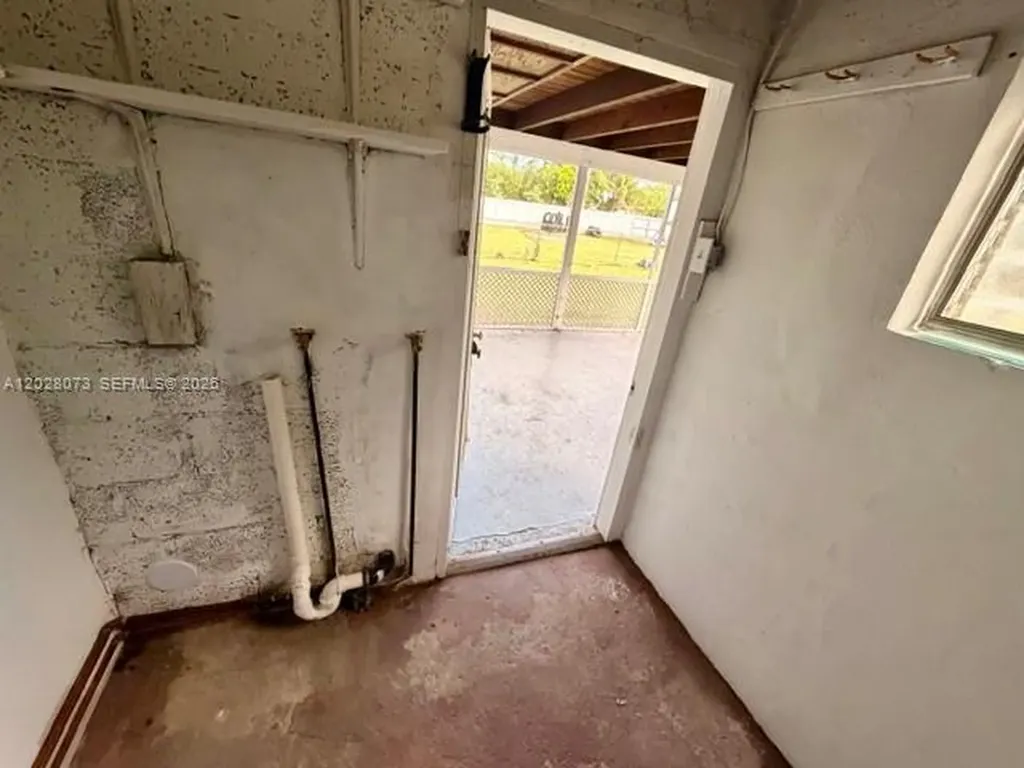 5608 Garfield Street Hollywood FL 33021