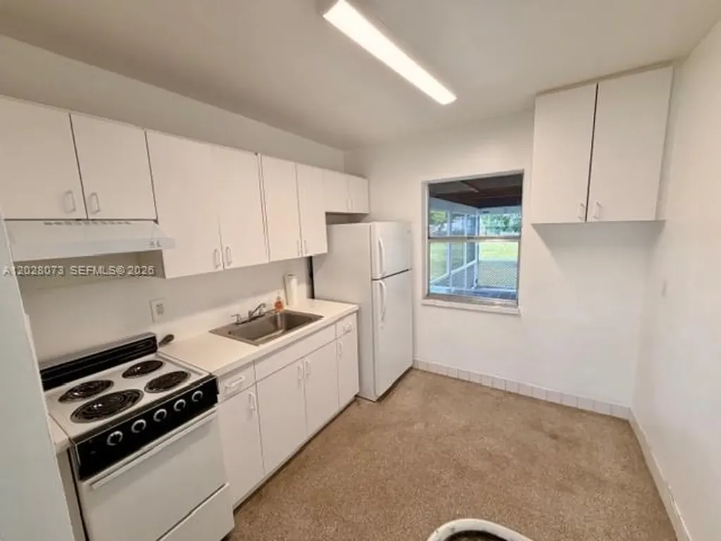 5608 Garfield Street Hollywood FL 33021