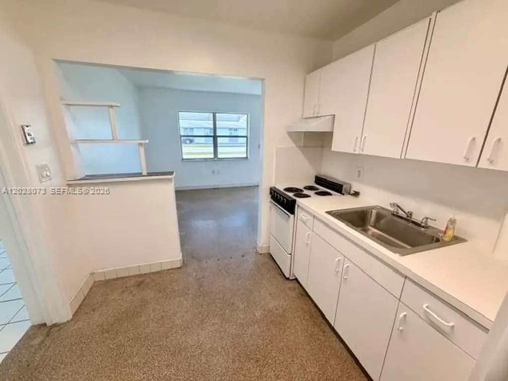 5608 Garfield Street Hollywood FL 33021