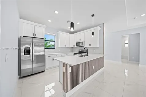 224 Chiquita Boulevard N Cape Coral FL 33993