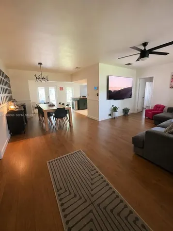 11 Redwood Circle Plantation FL 33317