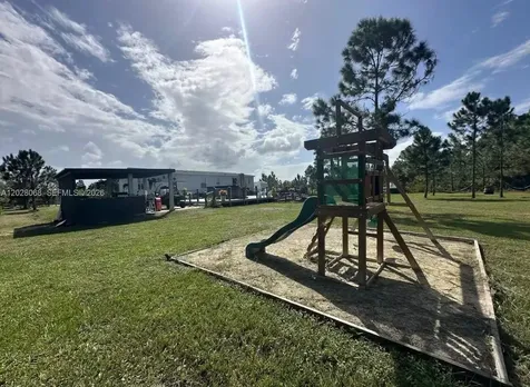 17663 NW 266th Street Okeechobee FL 34972