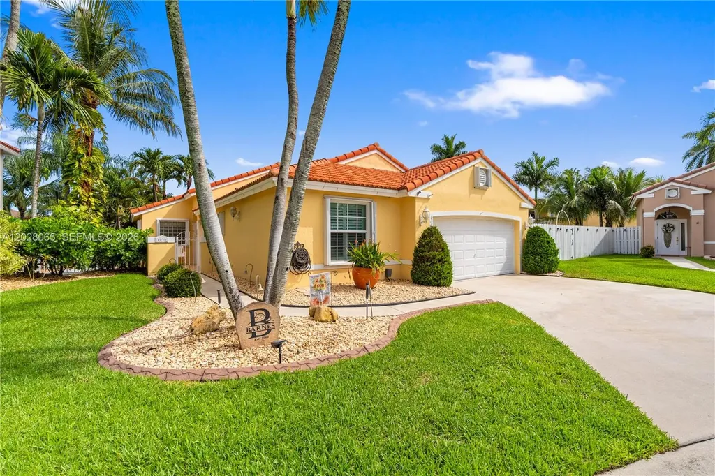 1090 NW 192nd Avenue Pembroke Pines FL 33029