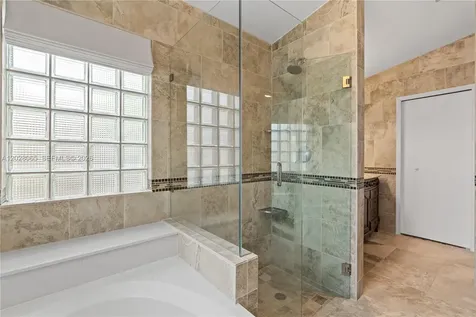 1090 NW 192nd Avenue Pembroke Pines FL 33029