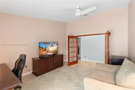 1090 NW 192nd Avenue Pembroke Pines FL 33029