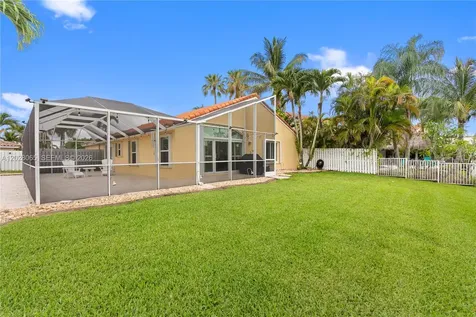 1090 NW 192nd Avenue Pembroke Pines FL 33029