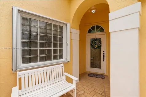 1090 NW 192nd Avenue Pembroke Pines FL 33029