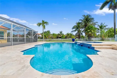 1090 NW 192nd Avenue Pembroke Pines FL 33029