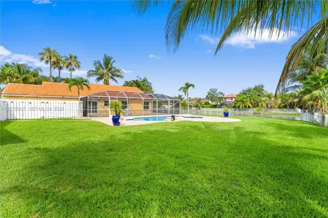 1090 NW 192nd Avenue Pembroke Pines FL 33029